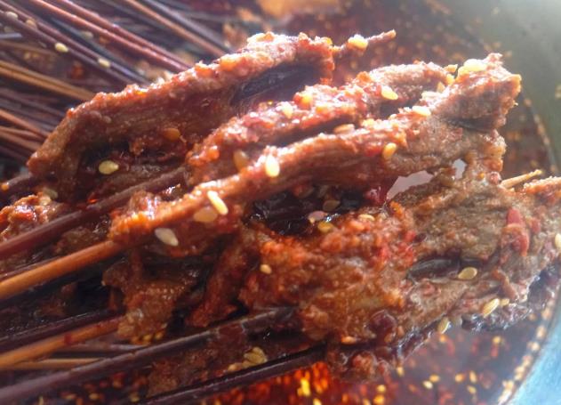 四川特色小吃,看起來很有油吃起來很香 四川特色小吃,看起來很有油吃起來很香