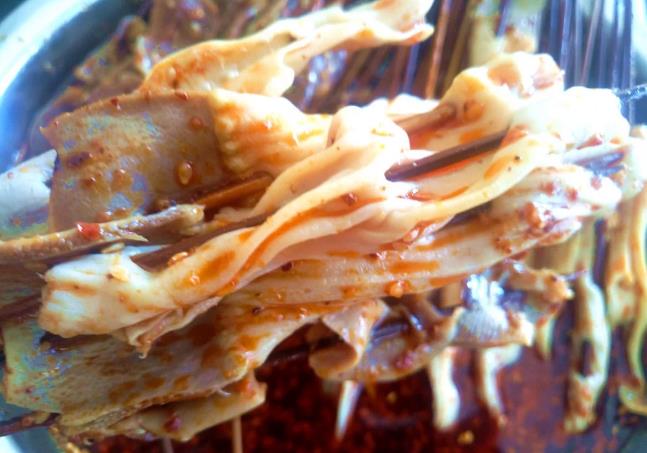 四川特色小吃,看起來很有油吃起來很香 四川特色小吃,看起來很有油吃起來很香