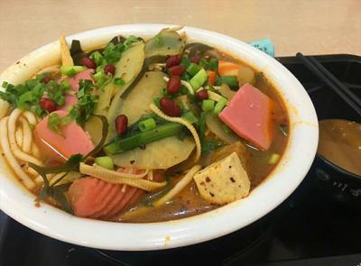 麻辣燙技術培訓哪家好？價格實惠口味多樣化