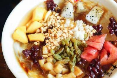 如果想迅速清涼解渴，就學(xué)學(xué)這道自制冰粉的做法吧