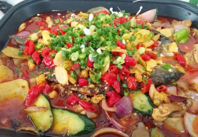 重慶萬州烤魚技術(shù)培訓哪里學？先烤后燉做法