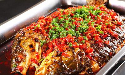 成都學萬州烤魚技術培訓機構哪里正宗？師傅親自示范