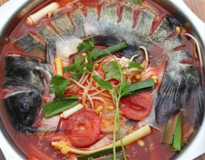 成都魚火鍋技術培訓班哪里好？湯色紅亮