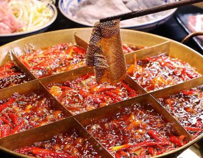 成都火鍋技術培訓學校哪里專業？火鍋底湯的熬制