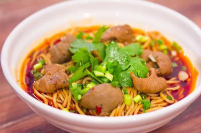 培訓(xùn)川味面食技術(shù)班,四川有哪些培訓(xùn)面食機(jī)構(gòu)？