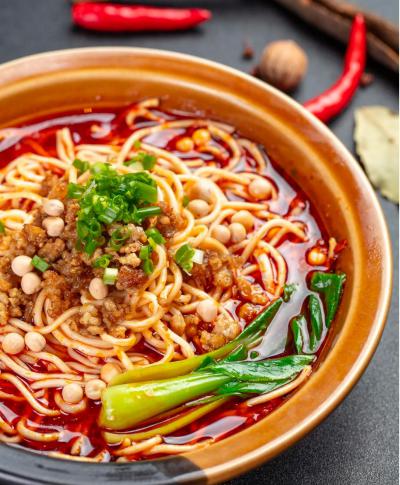 學(xué)習(xí)面食技術(shù)培訓(xùn)費(fèi)用受多種因素影響，蜀味緣課程多樣收費(fèi)分層